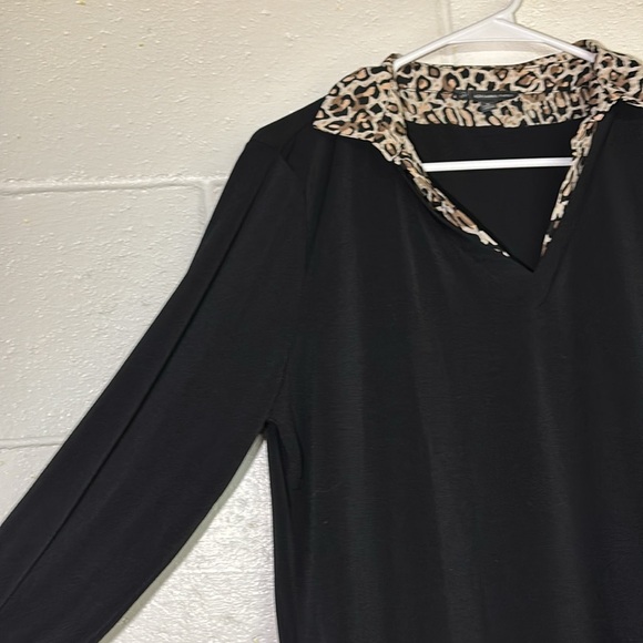 Adrianna Papell Black and Tan 3/4 Sleeve Button Down Shirt - Picture 3 of 6